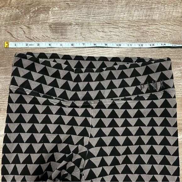 Pink Victoria’s Secret Grey Black Triangle Leggings Size Small - Picture 6 of 8